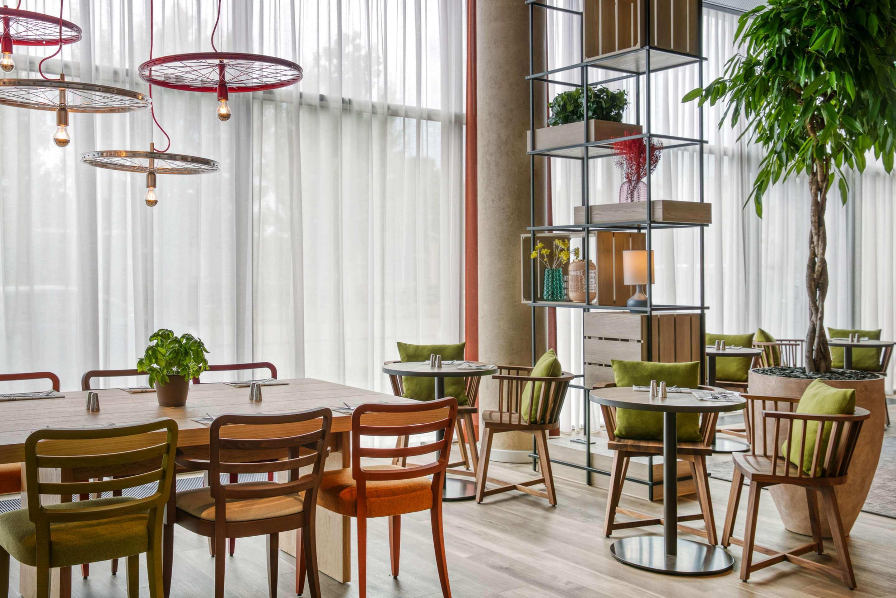 Intercityhotel Саарбрюкен Екстер'єр фото